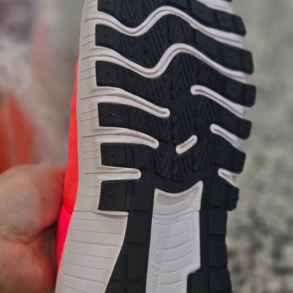 NIKE FREE METCON 6 HOT PUNCH Size 8.5 W - Picture 3 of 4